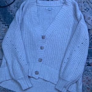 I’m selling a cardigan from American Eagle it is a size small in good condition.